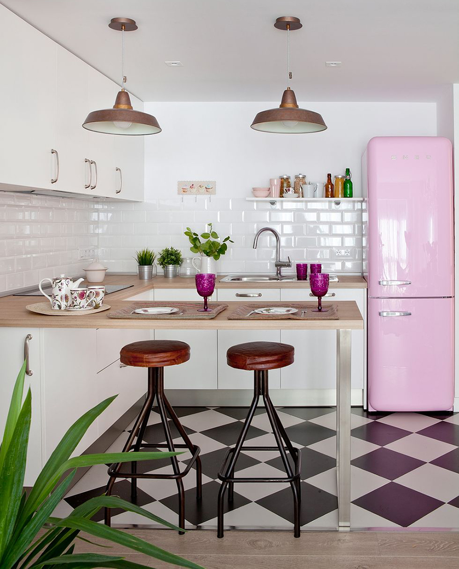 En una cocina abierta puedes lucir electrodomésticos originales y de diseño.